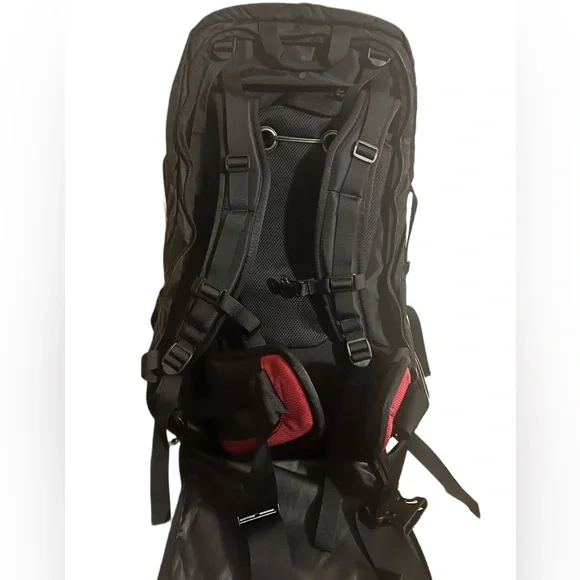 NWT VICTORINOX Swiss Army Conversion Pack Backpack with detachable pack - Picture 14 of 16